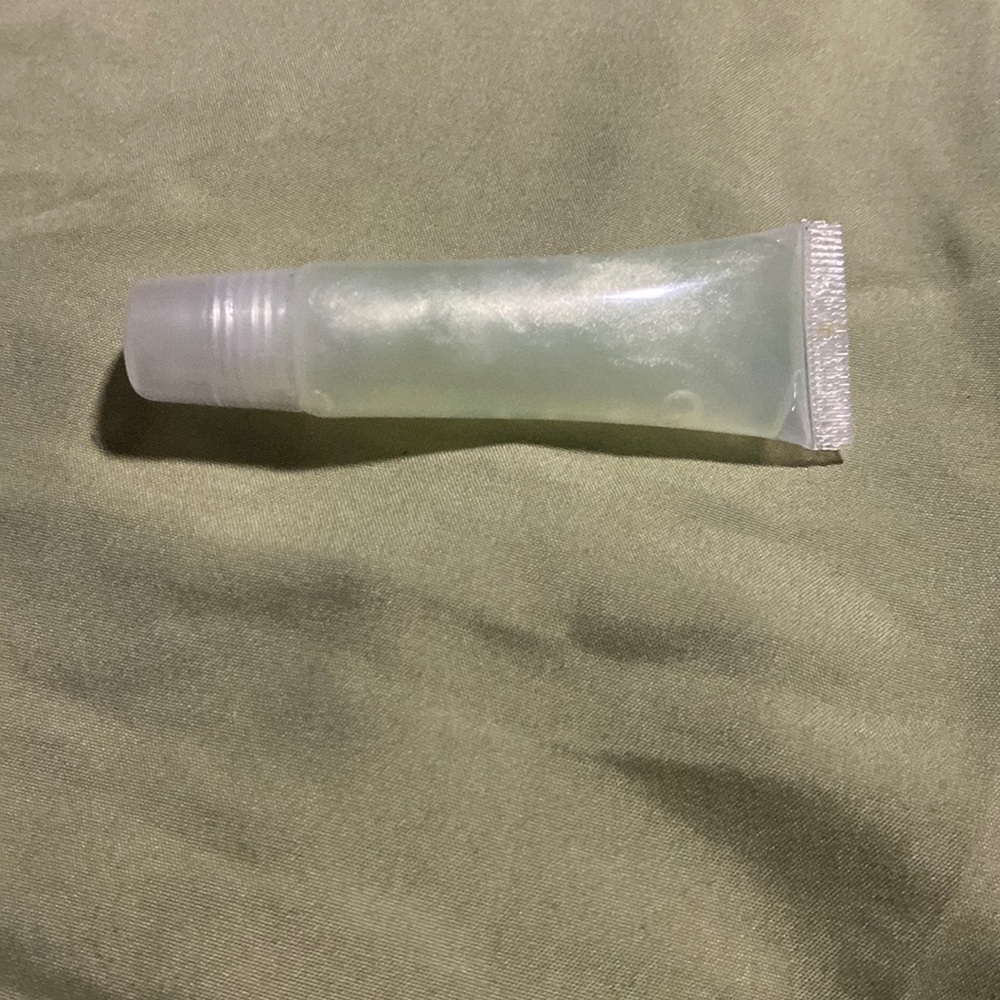 Lip gloss